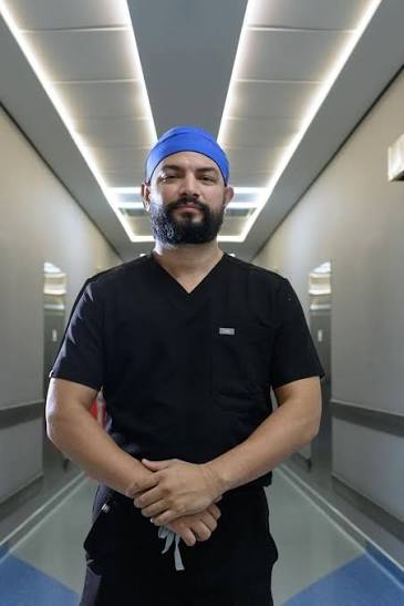 Dr. Jorge Alberto P&eacute;rez Terrazas, orthopedic and spine surgeon in Tijuana